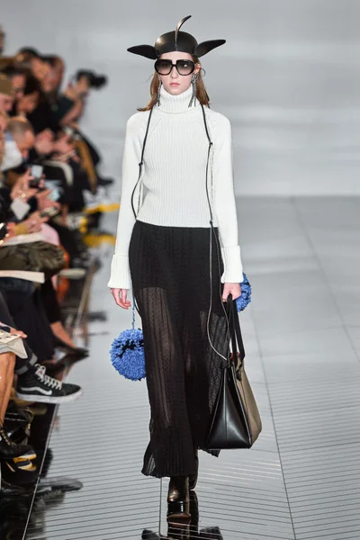 Look 26